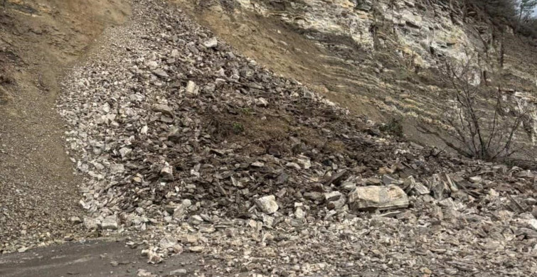 Bursa'da Heyelan Ulaşımı Kesintiye Uğrattı