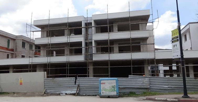 Bursa’da İnşaattan Düşen İşçi Ağır Yaralandı