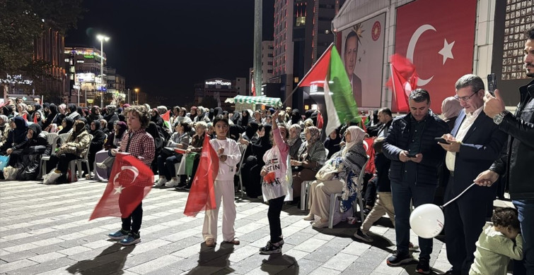 Bursa'da İsrail'in Küresel Sumud Filosu'na Yönelik Saldırılar Protesto Edildi
