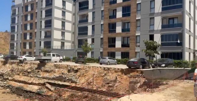 Bursa'da istinat duvarı çöktü, site sakinleri panik yaşadı