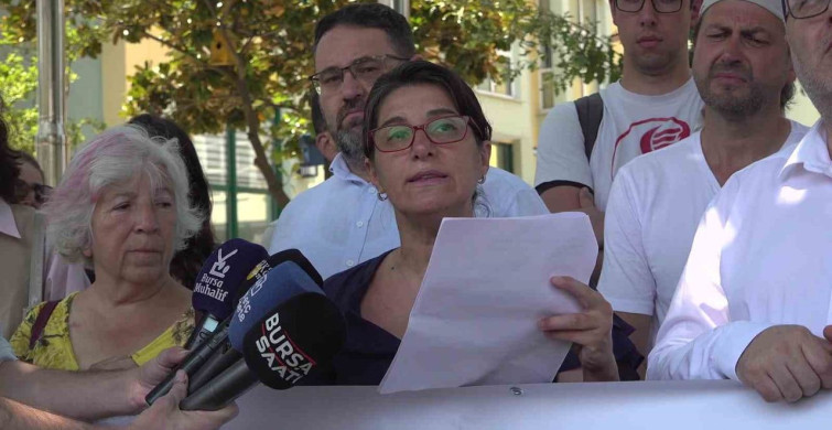 Bursa'da kızıl geyik av ihalesine karşı protesto düzenlendi