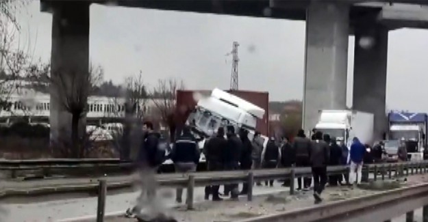 Bursa'da Korkutan Zincirleme Kaza!