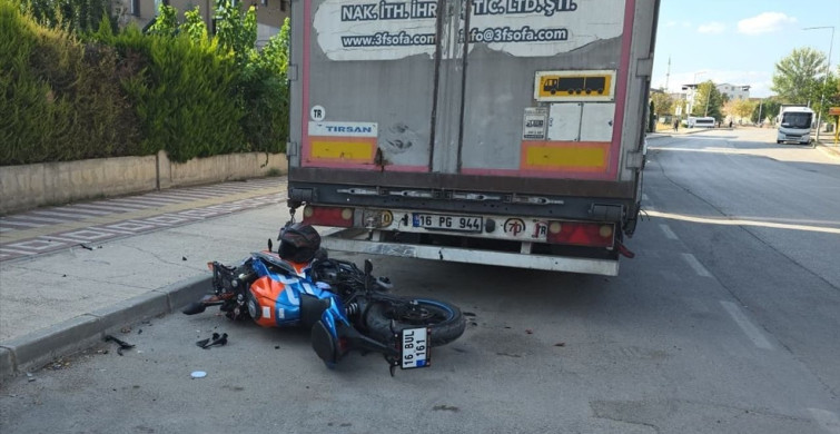 Bursa'da Motosiklet Kazası: Genç Sürücü Ağır Yaralandı