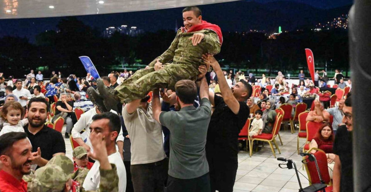 Bursa'da Özel Gereksinimli Askerler İçin Kına Gecesi