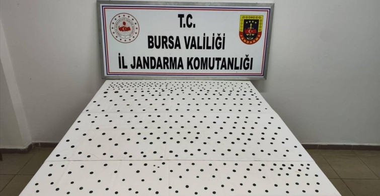 Bursa'da Roma Dönemine Ait 437 Tarihi Sikke Ele Geçirildi Bursa'da Roma Dönemine Ait 437 Tarihi Sikke Ele Geçirildi