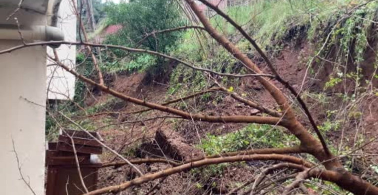Bursa'da Şiddetli Yağış Sonrası İstinat Duvarı Çöktü