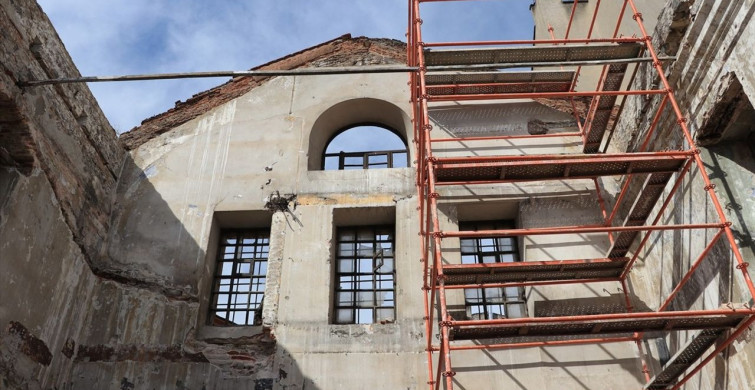 Bursa'da Tarihi Kilise Sanat Merkezi Oluyor