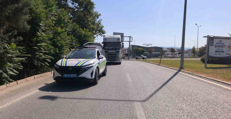 Bursa'da tır ile motosiklet çarpıştı: 1 ağır yaralı