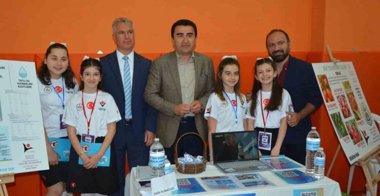 Bursa'da TÜBİTAK 4006 Bilim Fuarı Coşkuyla Açıldı