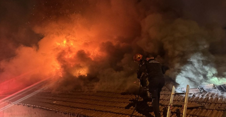 Bursa'da Yangın Paniği: Yedek Parça Dükkanında Büyüyen Alevler