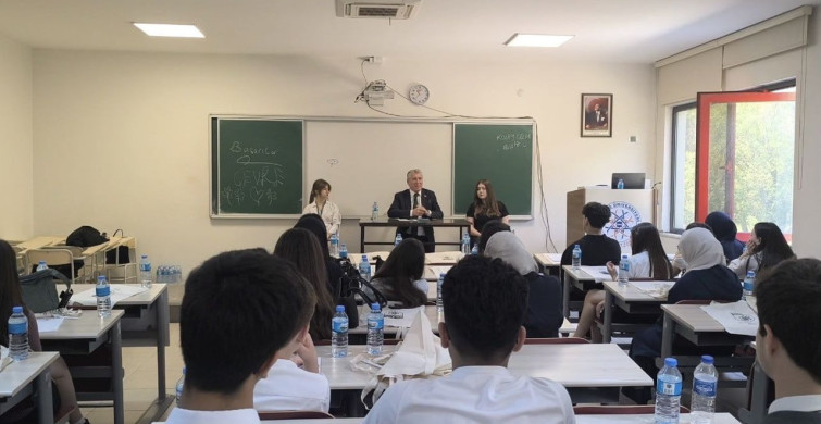 Bursa'nın en iyi liselerinin öğrencileri çalıştayda buluştu
