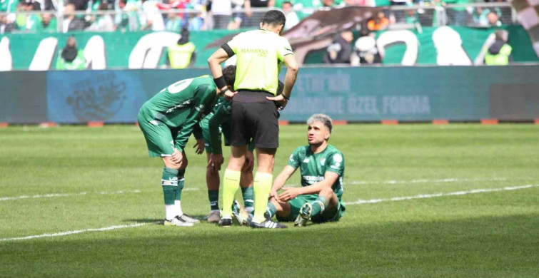 Bursaspor, Ankara Demirspor'u İlk Yarıda Geride Bıraktı