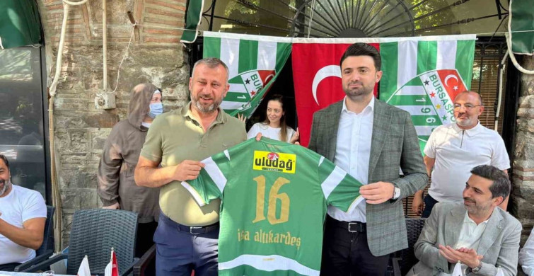Bursaspor Başkanı Enes Çelik kapalı çarşı’da esnafla buluştu