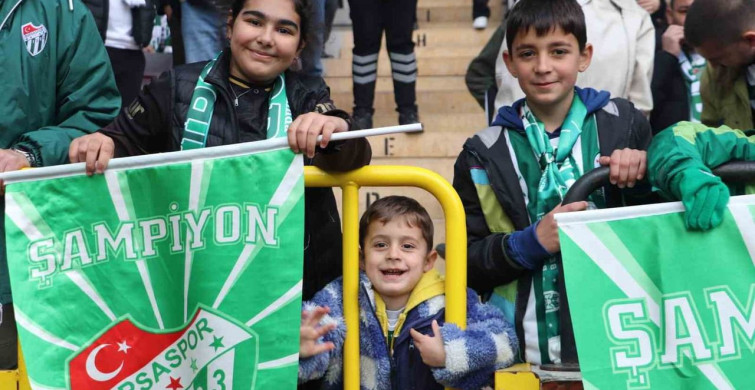 Bursaspor Taraftarının Eskişehir Stadyumundaki Coşkusu