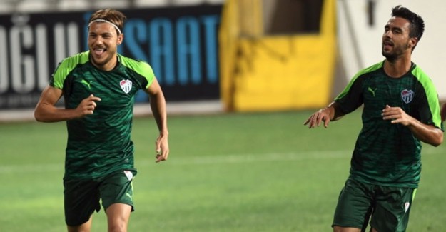 Bursaspor Ümraniyespor’u 2-1’le Geçti!
