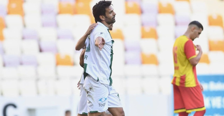 Bursaspor'da Duygusal Veda: Kaptan Muhammet Demir Ayrıldı
