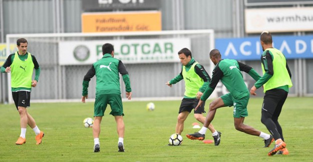 Bursaspor'da Fenerbahçe Maçı Öncesi Tepki Sürüyor!