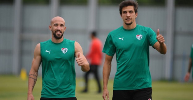 Bursaspor’un Yeni Transferleri İlk Antrenmanında!