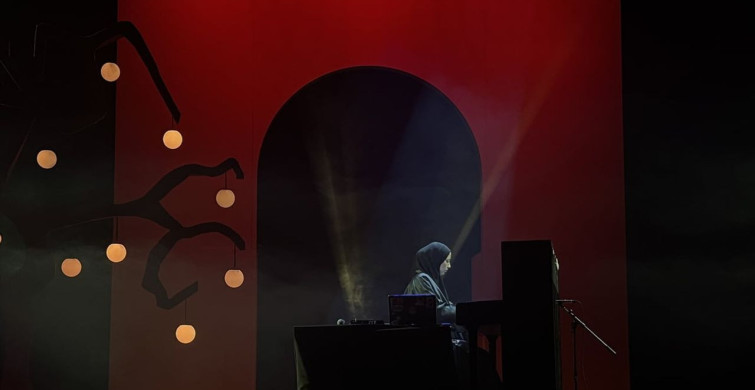 Büşra Kayıkçı, İstanbul'da Müzikseverlerle Buluştu