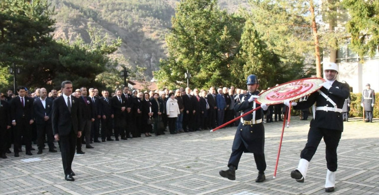 Büyük Atatürk Ebediyete İntikalinin 87. Yılında Anıldı