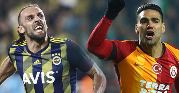 Büyük Derbiye Dakikalar Kala! İşte İlk 11'ler