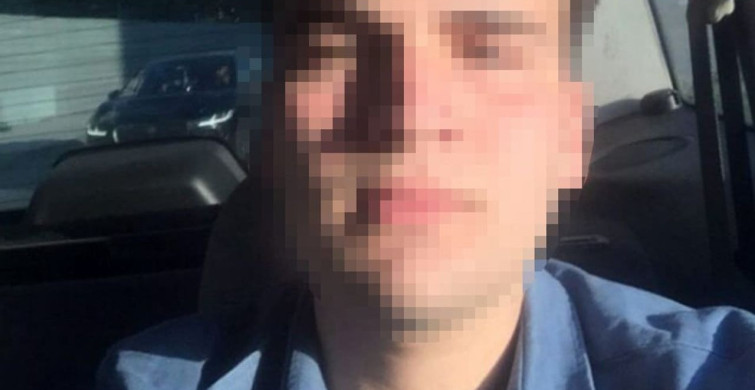 Büyükçekmece'de Ehliyetsiz Sürücü Durağa Daldı, 1 Kişi Ağır Yaralandı