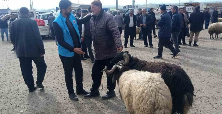 Çaldıran'da Din Görevlilerinden Kurban Bayramı Bilgilendirmesi