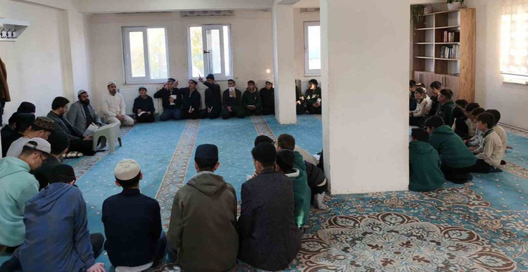 Çaldıran'da Hafız Öğrenciler İçin Kitap Tahlil Programı Başladı