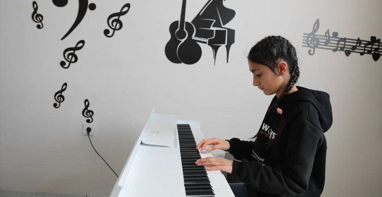 Çaldıran'da 'Her Öğrenci Bir Enstrüman' Projesi ile Müzik Dünyası Genişliyor