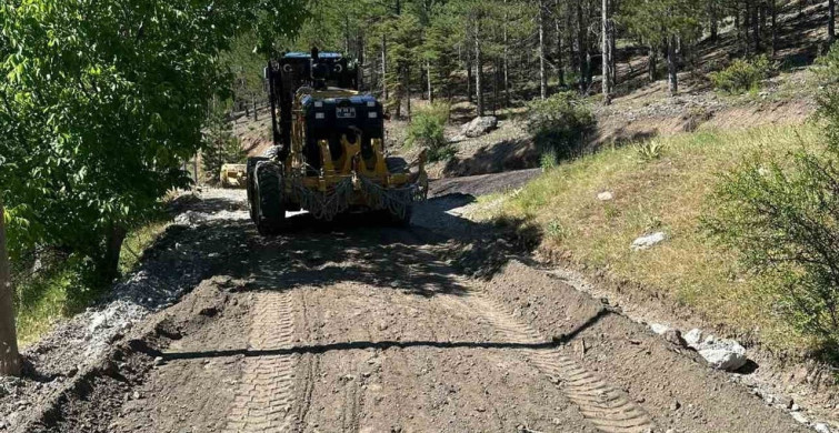 Çameli yaylapınar mahallesinde asfalt öncesi hazırlıklar devam ediyor