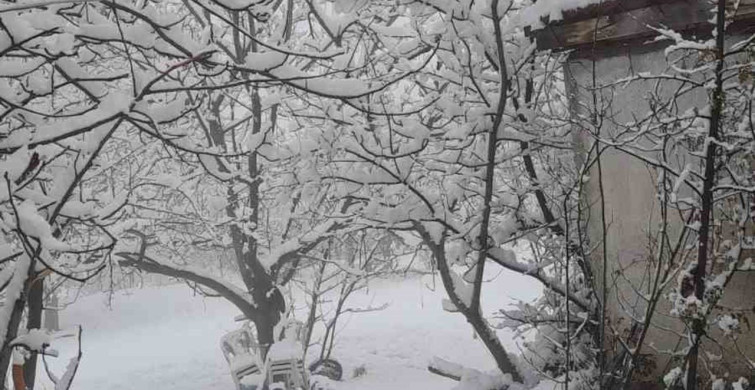 Çameli'de Kar Kalınlığı 20 Santimetreye Ulaştı