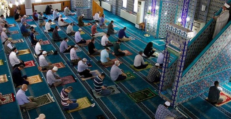 Camilerde teravih namazı kılınacak mı? Bu sene teravih namazı camilerde kılınacak mı?