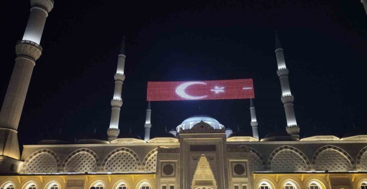 Çamlıca Camii’nde 15 Temmuz’un 10. yılında sela sesleri yankılandı