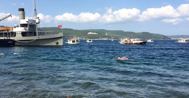 Çanakkale Boğazı'nda Bir Gemide Yangın Çıktı