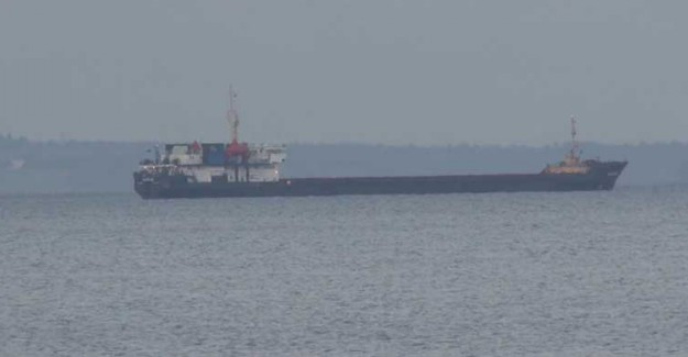Çanakkale Boğazı'ndaki Yük Gemisinde Arıza 