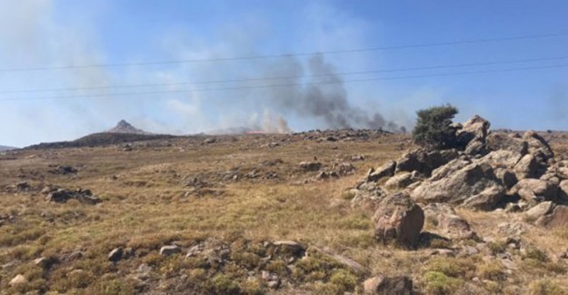 Çanakkale Gökçeada'da Bulunan Makilik Alanda Yangın