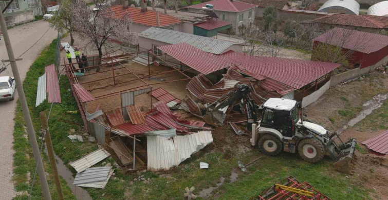Çanakkale'de 21 Kaçak Yapı Yıkıldı