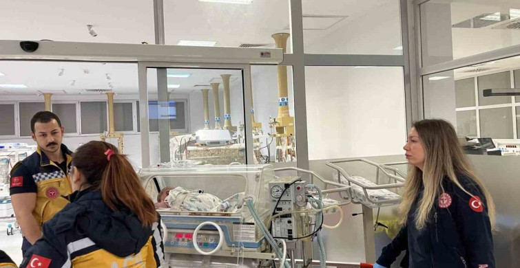 Çanakkale'de 54 Günlük Bebek Uçak Ambulansla Ankara'ya Sevk Edildi