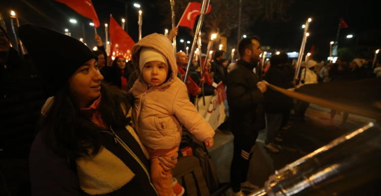 Çanakkale'de Deniz Zaferi'nin 111. Yılı Kutlandı