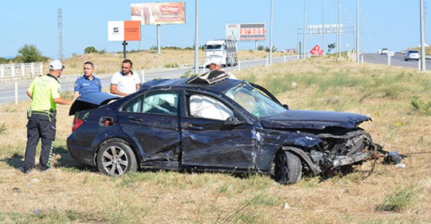Çanakkale'de İki Otomobil Çarpıştı: 8 Yaralı