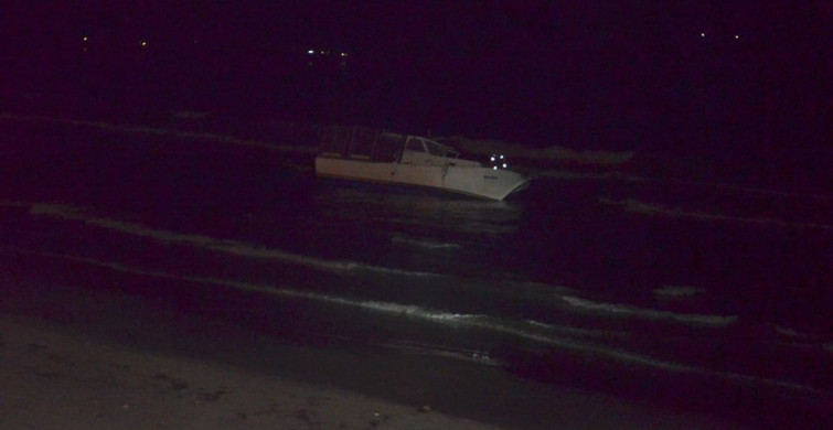 Çanakkale'de Karaya Oturan Tekne Kurtarıldı