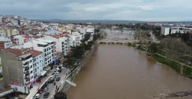 Çanakkale'de Kocabaş Çayı Taştı