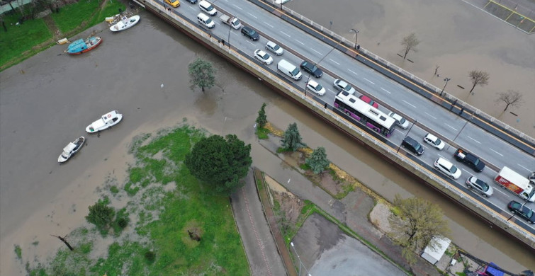 Çanakkale'de Sarıçay'da Taşkın Olayı Hava Görüntüleriyle Belgelendi