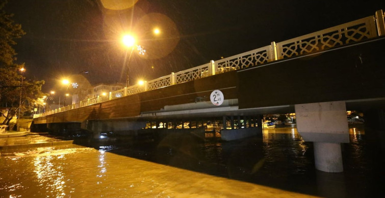 Çanakkale'de Taşkın: Kepez Çayı ve Sarıçay'da Su Seviyesi Yükseldi