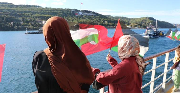 Çanakkale'de Teknelere Filistin'e Destek