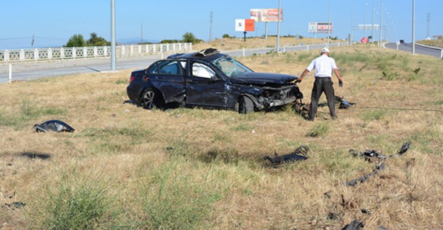 Çanakkale'de Trafik Kazası Sonucu 8 Kişi Yaralandı