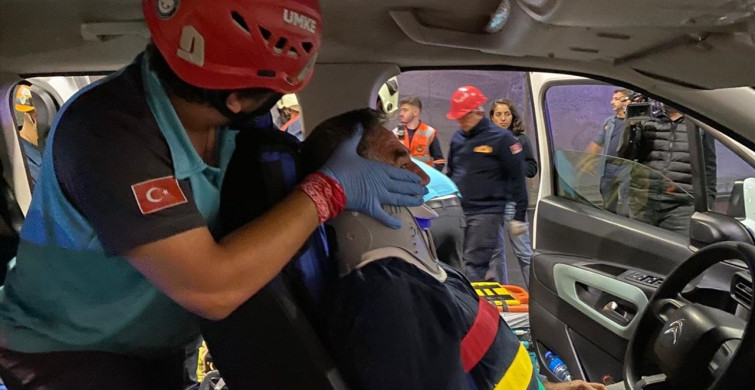 Çanakkale'de Troya Tüneli'nde Trafik Kazası Tatbikatı Gerçekleştirildi