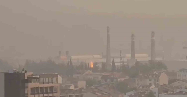 Çanakkale'de yıldırımın yangın çıkardığı anlar kameralara yansıdı