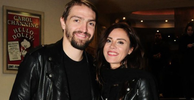 Caner Erkin Eşi Şükran Ovalı İçin Kesenin Ağzını Açtı!