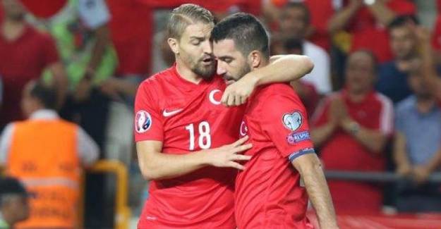Caner Erkin ve Arda Turan Galatasaray'a...